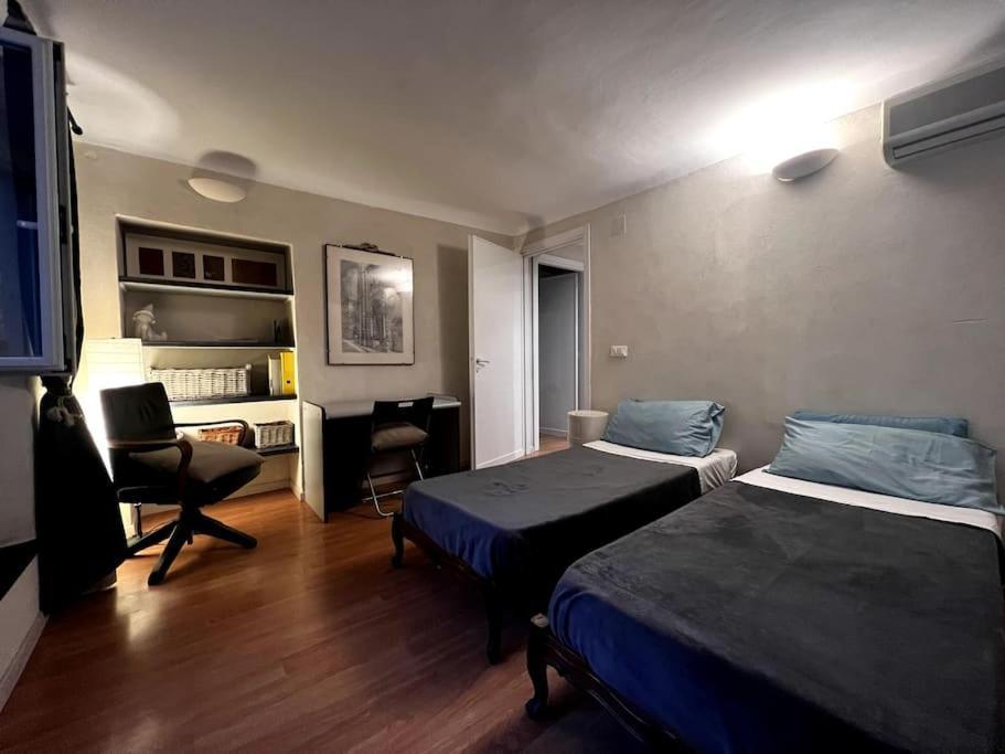 San Lorenzo Central Apartment Genoa Luaran gambar